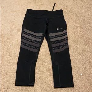Nike crop leggings